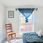 Ξενοδοχείο με διαμερίσματα Apartmenthaus Am Dom - Zentrum & Ruhige Lage, Perfekt Fuer Business Trip, Auch Fuer Familie, Viel Platz Mit Kueche Halle (Saale)