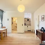 Apartmenthaus Am Dom - Zentrum & Ruhige Lage, Perfekt Fuer Business Trip, Auch Fuer Familie, Viel Platz Mit Kueche