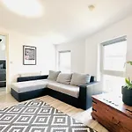 Ξενοδοχείο με διαμερίσματα Apartmenthaus Am Dom - Zentrum & Ruhige Lage, Perfekt Fuer Business Trip, Auch Fuer Familie, Viel Platz Mit Kueche 3*