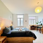 Ξενοδοχείο με διαμερίσματα Apartmenthaus Am Dom - Zentrum & Ruhige Lage, Perfekt Fuer Business Trip, Auch Fuer Familie, Viel Platz Mit Kueche