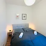 Ξενοδοχείο με διαμερίσματα Apartmenthaus Am Dom - Zentrum & Ruhige Lage, Perfekt Fuer Business Trip, Auch Fuer Familie, Viel Platz Mit Kueche Halle (Saale)