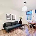 Ξενοδοχείο με διαμερίσματα Apartmenthaus Am Dom - Zentrum & Ruhige Lage, Perfekt Fuer Business Trip, Auch Fuer Familie, Viel Platz Mit Kueche Halle (Saale)