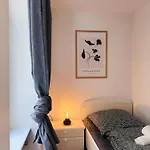 Apartmenthaus Am Dom - Zentrum & Ruhige Lage, Perfekt Fuer Business Trip, Auch Fuer Familie, Viel Platz Mit Kueche