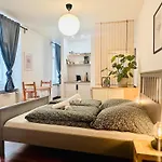 Ξενοδοχείο με διαμερίσματα Apartmenthaus Am Dom - Zentrum & Ruhige Lage, Perfekt Fuer Business Trip, Auch Fuer Familie, Viel Platz Mit Kueche 3*