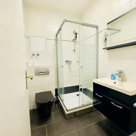 Apartmenthaus Am Dom - Zentrum & Ruhige Lage, Perfekt Fuer Business Trip, Auch Fuer Familie, Viel Platz Mit Kueche Апарт-отель Галль