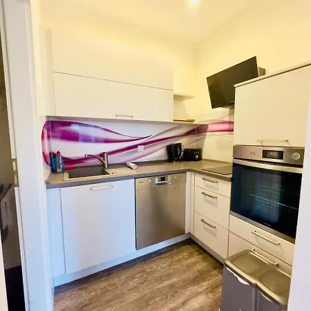 Apartmenthaus Am Dom - Zentrum & Ruhige Lage, Peissnitz, Viel Platz, Kueche, Wifi, Waschmaschine Aparthotel