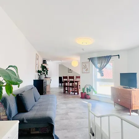 Aparthotel Apartmenthaus Am Dom - Zentrum & Ruhige Lage, Peissnitz, Viel Platz, Kueche, Wifi, Waschmaschine