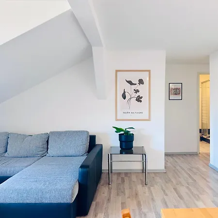 Apartmenthaus Am Dom - Zentrum & Ruhige Lage, Perfekt Fuer Business Trip, Auch Fuer Familie, Viel Platz Mit Kueche Hotel *