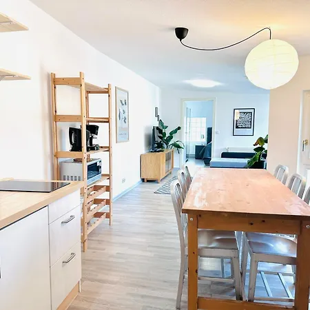 Apartmenthaus Am Dom - Zentrum & Ruhige Lage, Peissnitz, Viel Platz, Kueche, Wifi, Waschmaschine Aparthotel