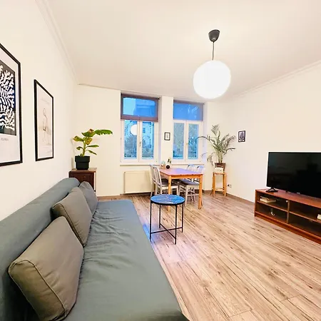 Apartmenthaus Am Dom - Zentrum & Ruhige Lage, Peissnitz, Viel Platz, Kueche, Wifi, Waschmaschine