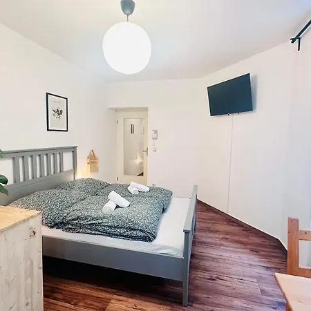 Apartmenthaus Am Dom - Zentrum & Ruhige Lage, Peissnitz, Viel Platz, Kueche, Wifi, Waschmaschine 3*