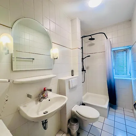 Apartmenthaus Am Dom - Zentrum & Ruhige Lage, Perfekt Fuer Business Trip, Auch Fuer Familie, Viel Platz Mit Kueche 3* Halle (Saale)