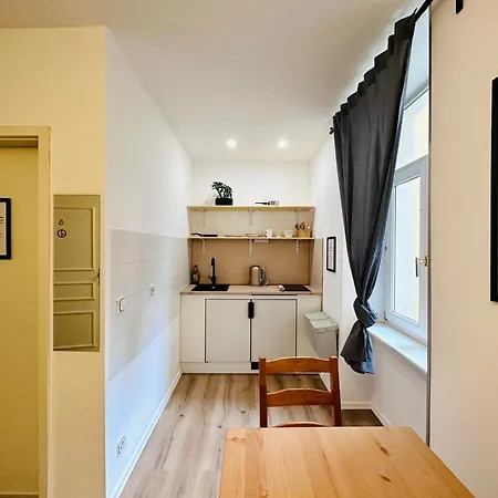 Aparthotel Apartmenthaus Am Dom - Zentrum & Ruhige Lage, Peissnitz, Viel Platz, Kueche, Wifi, Waschmaschine 3*