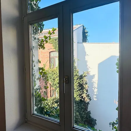 Apartmenthaus Am Dom - Zentrum & Ruhige Lage, Perfekt Fuer Business Trip, Auch Fuer Familie, Viel Platz Mit Kueche Hotel *