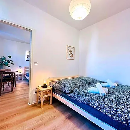 Apartmenthaus Am Dom - Zentrum & Ruhige Lage, Perfekt Fuer Business Trip, Auch Fuer Familie, Viel Platz Mit Kueche
