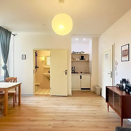 Apartmenthaus Am Dom - Zentrum & Ruhige Lage, Perfekt Fuer Business Trip, Auch Fuer Familie, Viel Platz Mit Kueche