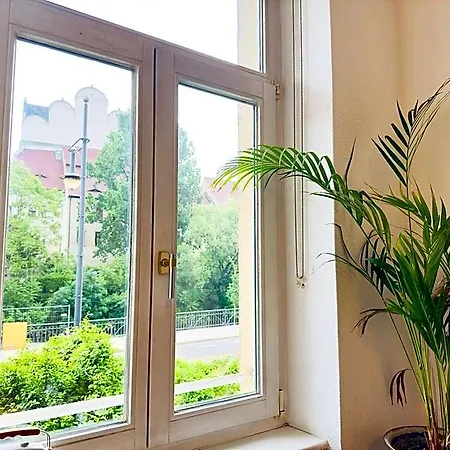 Apartmenthaus Am Dom - Zentrum & Ruhige Lage, Perfekt Fuer Business Trip, Auch Fuer Familie, Viel Platz Mit Kueche Appart hôtel Halle (Saale)