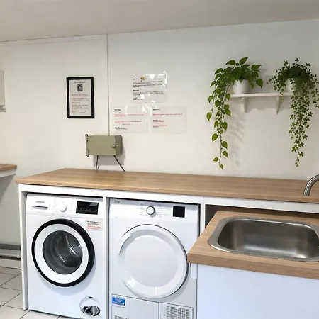 Apartmenthaus Am Dom - Zentrum&ruhige Lage, Perfekt Für Business Trip, Auch Für Familie, Viel Platz Mit Küche 3*