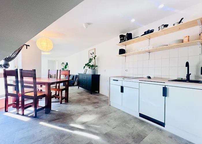 アパートホテル Apartmenthaus Am Dom - Zentrum & Ruhige Lage, Perfekt Fuer Business Trip, Auch Fuer Familie, Viel Platz Mit Kueche