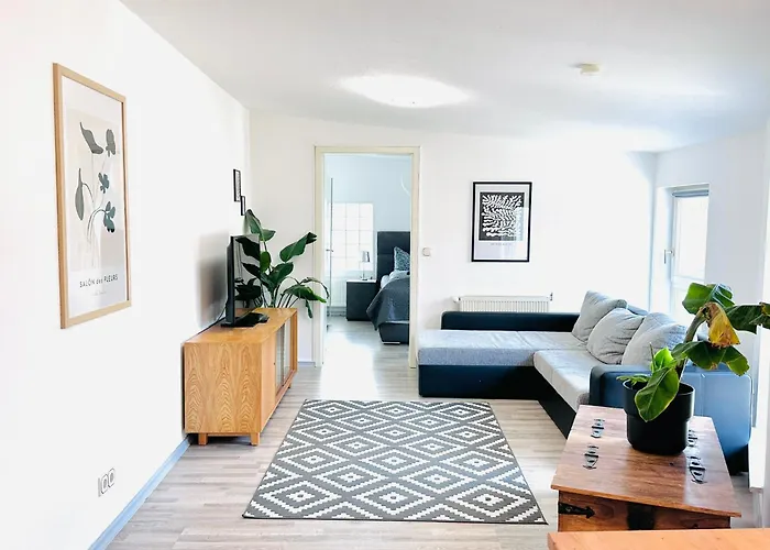 アパートホテル Apartmenthaus Am Dom - Zentrum & Ruhige Lage, Perfekt Fuer Business Trip, Auch Fuer Familie, Viel Platz Mit Kueche