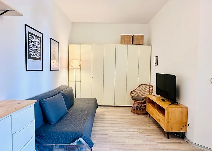 Apartmenthaus Am Dom - Zentrum & Ruhige Lage, Perfekt Fuer Business Trip, Auch Fuer Familie, Viel Platz Mit Kueche アパートホテル