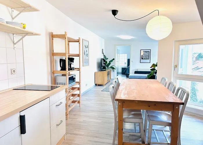 Apartmenthaus Am Dom - Zentrum & Ruhige Lage, Perfekt Fuer Business Trip, Auch Fuer Familie, Viel Platz Mit Kueche アパートホテル