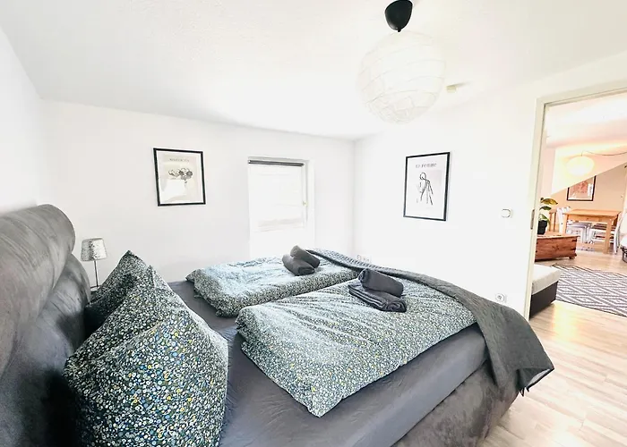 Apartmenthaus Am Dom - Zentrum & Ruhige Lage, Perfekt Fuer Business Trip, Auch Fuer Familie, Viel Platz Mit Kueche 3* Halle (Saale)