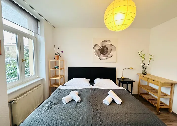 アパートホテル Apartmenthaus Am Dom - Zentrum & Ruhige Lage, Perfekt Fuer Business Trip, Auch Fuer Familie, Viel Platz Mit Kueche