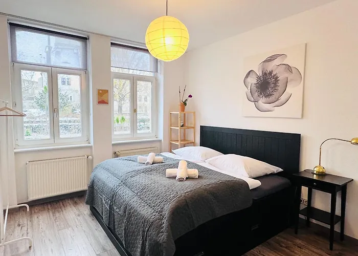 Apartmenthaus Am Dom - Zentrum & Ruhige Lage, Perfekt Fuer Business Trip, Auch Fuer Familie, Viel Platz Mit Kueche アパートホテル 3*