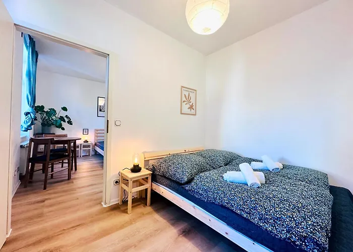 Apartmenthaus Am Dom - Zentrum & Ruhige Lage, Perfekt Fuer Business Trip, Auch Fuer Familie, Viel Platz Mit Kueche アパートホテル 3*