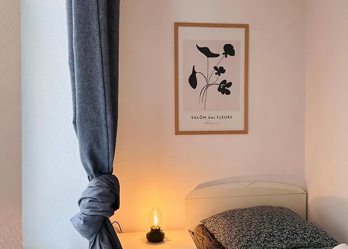 Apartmenthaus Am Dom - Zentrum & Ruhige Lage, Perfekt Fuer Business Trip, Auch Fuer Familie, Viel Platz Mit Kueche