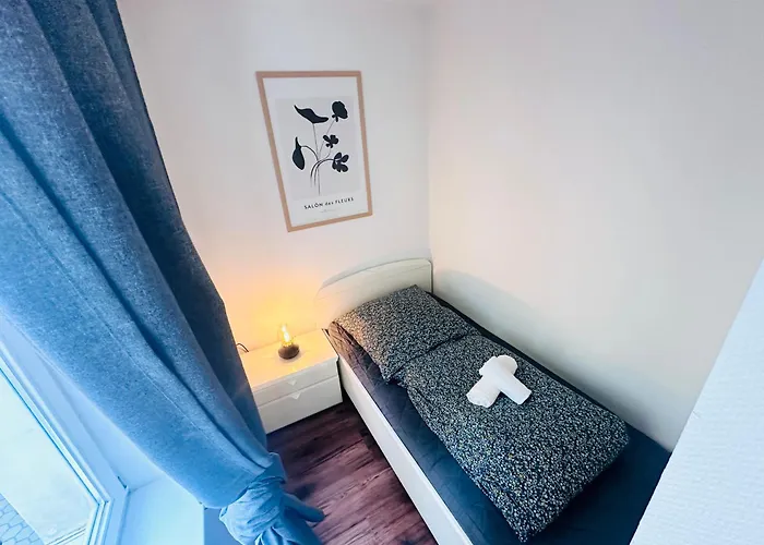 Apartmenthaus Am Dom - Zentrum & Ruhige Lage, Perfekt Fuer Business Trip, Auch Fuer Familie, Viel Platz Mit Kueche