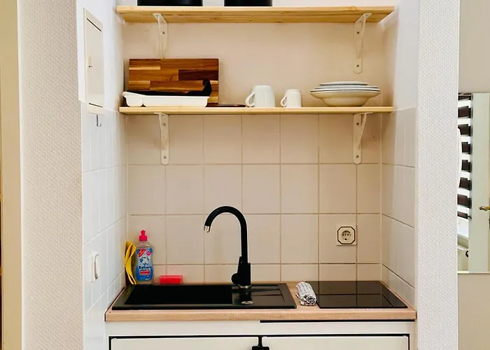 Apartmenthaus Am Dom - Zentrum & Ruhige Lage, Perfekt Fuer Business Trip, Auch Fuer Familie, Viel Platz Mit Kueche アパートホテル